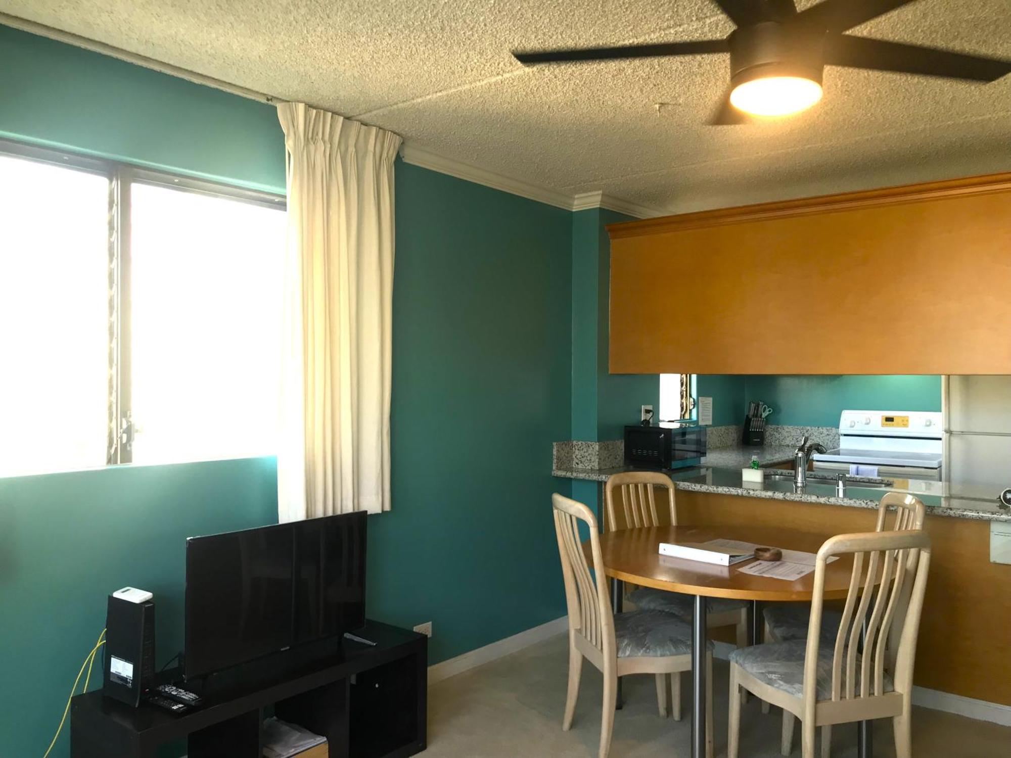 Royal Kuhio 1812 - 1Br With Partial Ocean View In The Heart Of Waikiki With Free Parking! Βίλα Χονολουλού Εξωτερικό φωτογραφία